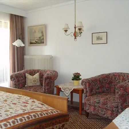 Haus Wildbachtobel Бад-Хинделанг